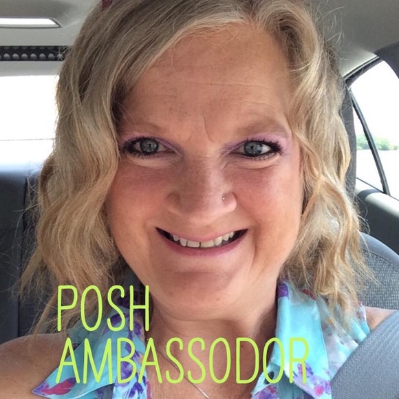 Meet your Posher, Kathy - Picture 4 of 4